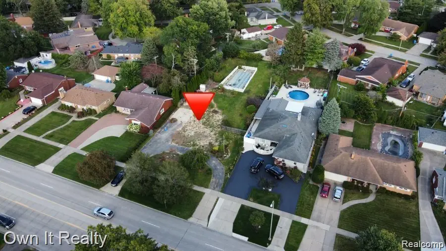 17517 W Outer Drive, Dearborn Heights, MI 48127 - #2