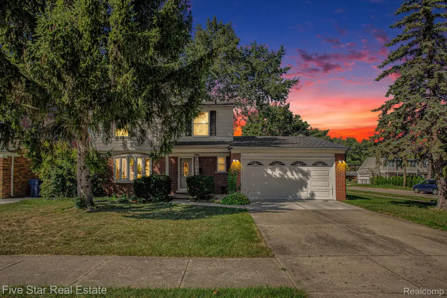 31263 Shaw Drive, Warren, MI 48093 - #2