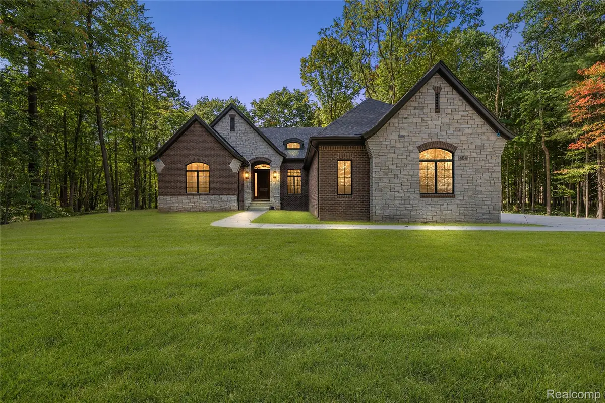 1 Pinery Court, Orion, MI 48362 - #1