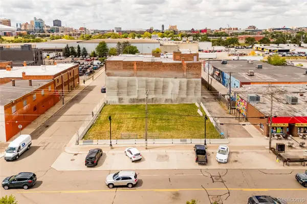 2701 Russell Street, Detroit, MI 48207