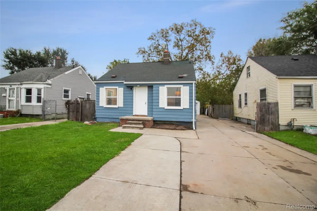 20560 Dresden Street, Detroit, MI 48205 - #1