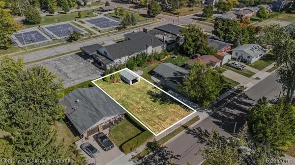 317 Cable Avenue, SouthHaven, MI 49090