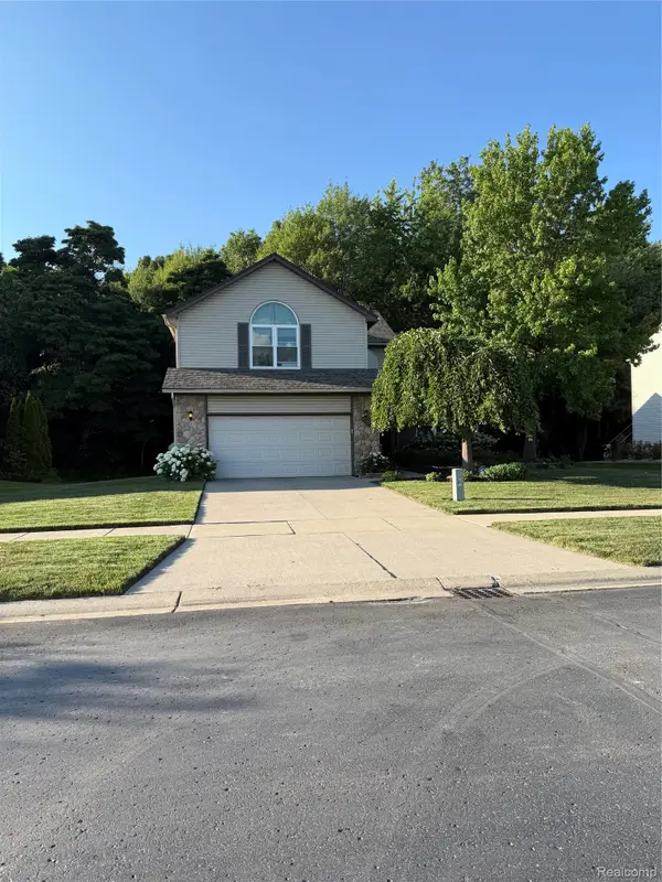 44994 Sondra Drive, Belleville, MI 48111
