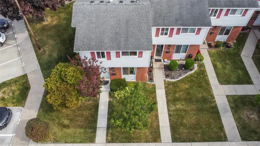 27962 Eastwick Square, Roseville, MI 48066 - #2