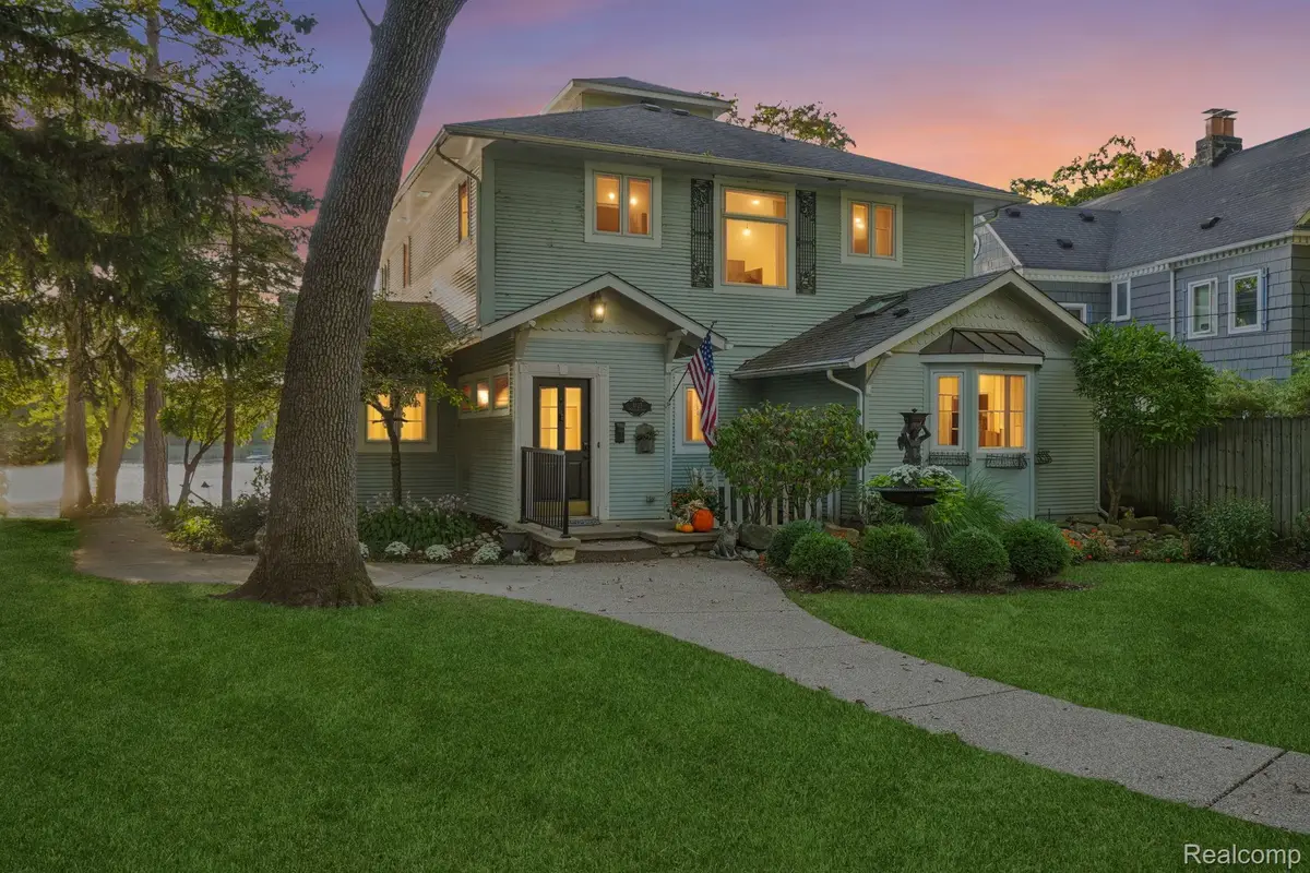 4123 Windiate Park Drive, Waterford, MI 48329 - #1