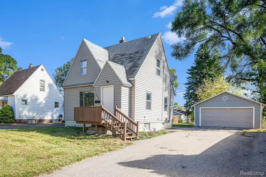 770 Cameron Avenue, Pontiac, MI 48340 - #2