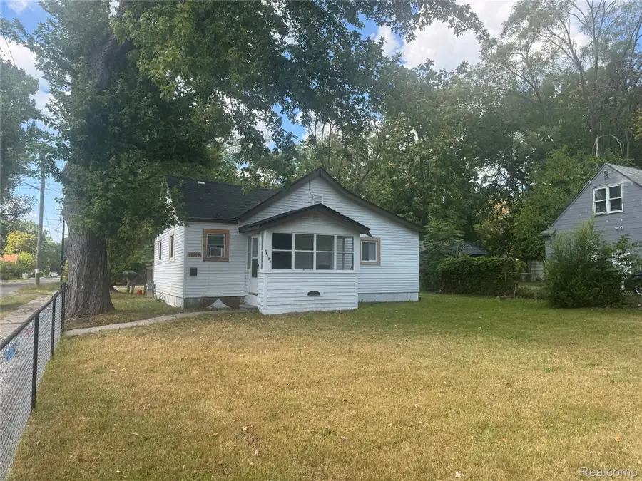 18103 Kentfield Street, Detroit, MI 48219 - #3