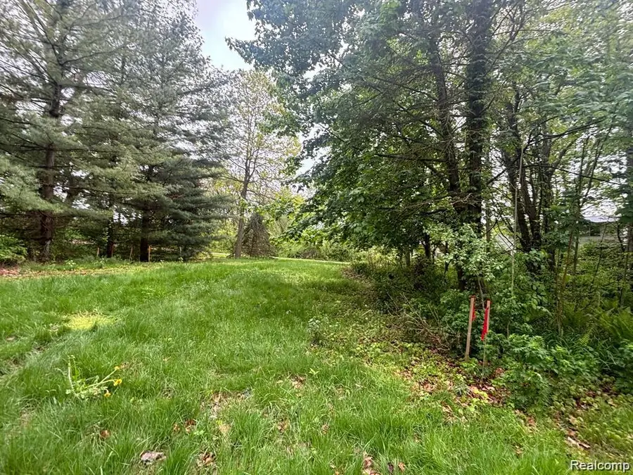 5961 Woodmire, Shelby, MI 48316 - #2