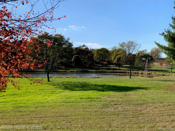 10020 Strawberry Trail, Goodrich, MI 48438