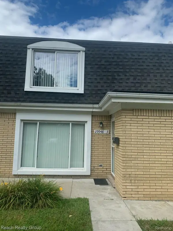 29948 City Center Drive, Warren, MI 48093