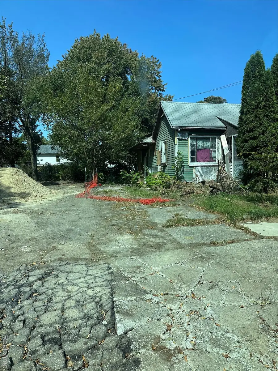 1445 Maryland Avenue, Flint, MI 48506 - #3