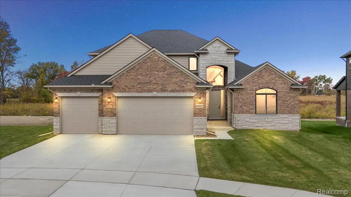 23947 Sawgrass Drive, Macomb, MI 48042 - #1
