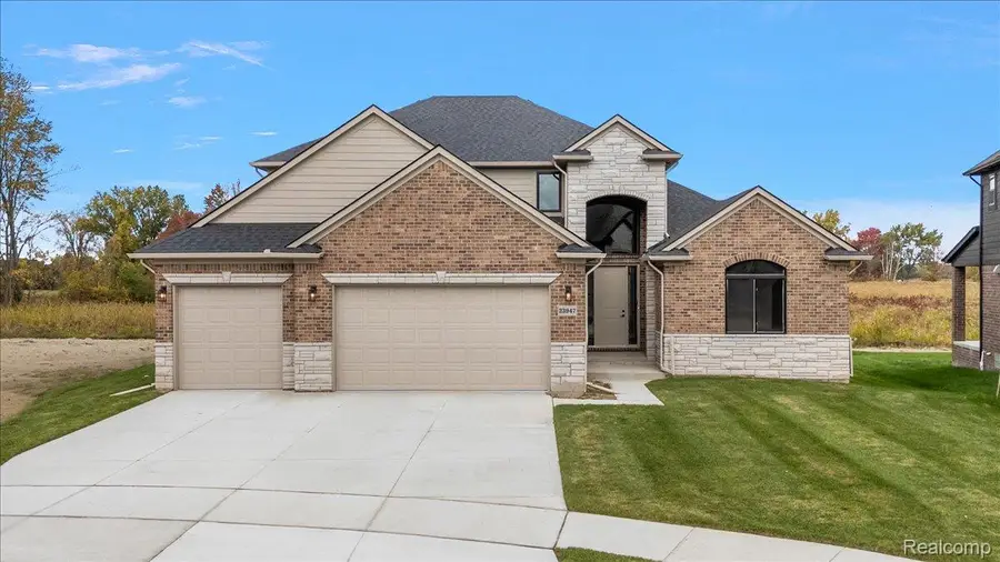 23947 Sawgrass Drive, Macomb, MI 48042 - #2