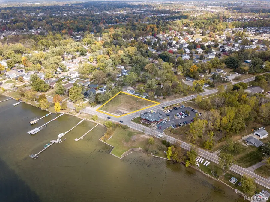 1035 E Walled Lake Drive, Walled Lake, MI 48390 - #3