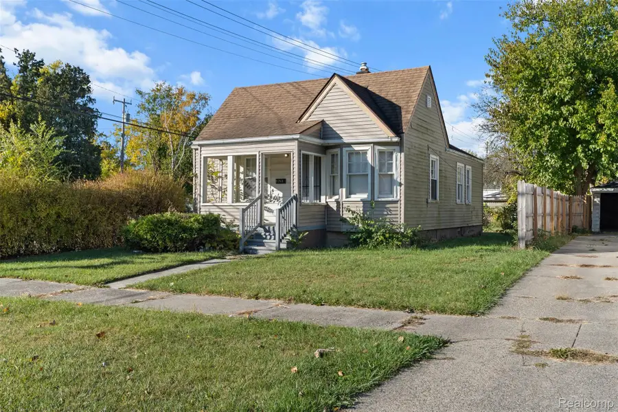 8203 Brace Street, Detroit, MI 48228 - #3