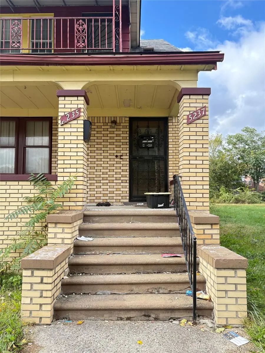 5235 Chalmers Street E, Detroit, MI 48213 - #2