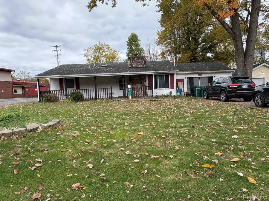 328 W Mt Morris Street, Mount Morris, MI 48458 - #3