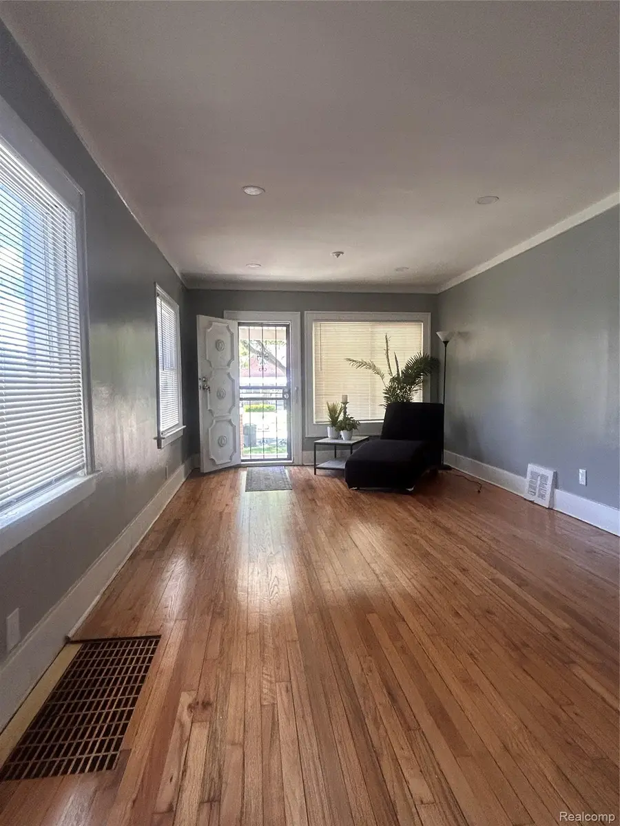 15730 Winthrop, Detroit, MI 48227 - #3