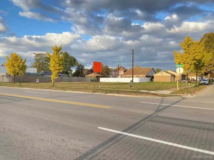 3200 Wyoming Street, Dearborn, MI 48120 - #2
