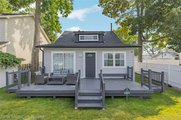 8665 Cooley Lake Road, CommerceTwp, MI 48382