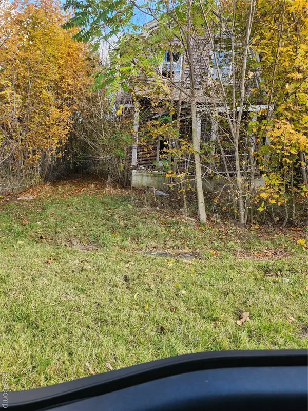 2414 Delmar Street, Flint, MI 48504