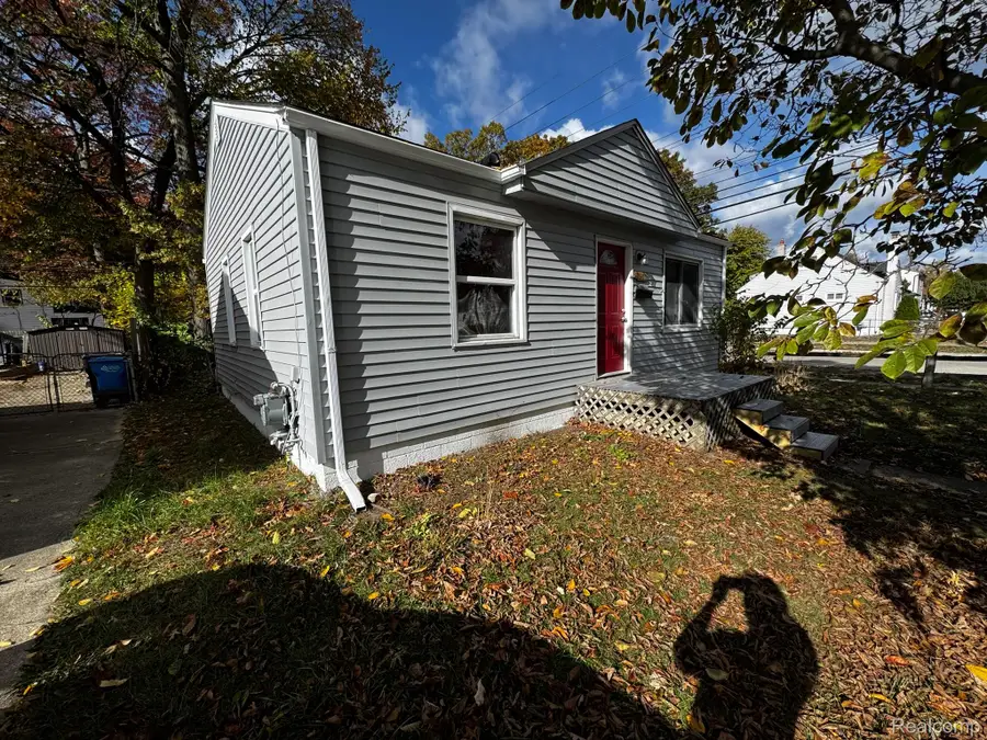 26475 Lorenz Street, Madison Heights, MI 48071 - #2