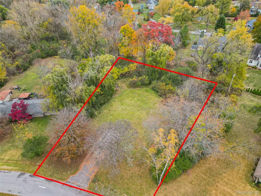 3435 Devon Brook Drive, Bloomfield, MI 48302 - #2