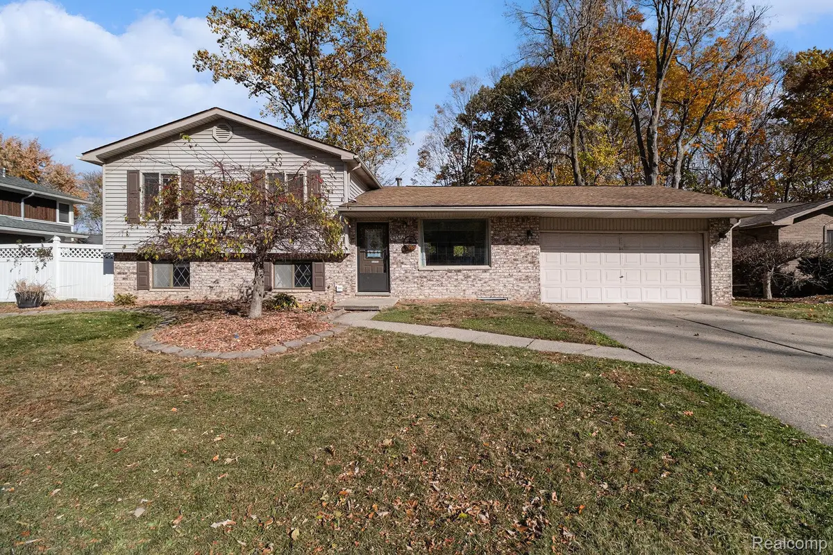 52372 D W Seaton Drive, Chesterfield, MI 48047 - #1