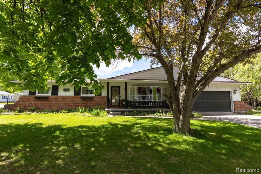 1227 N Jackson Street, Lapeer, MI 48446 - #2