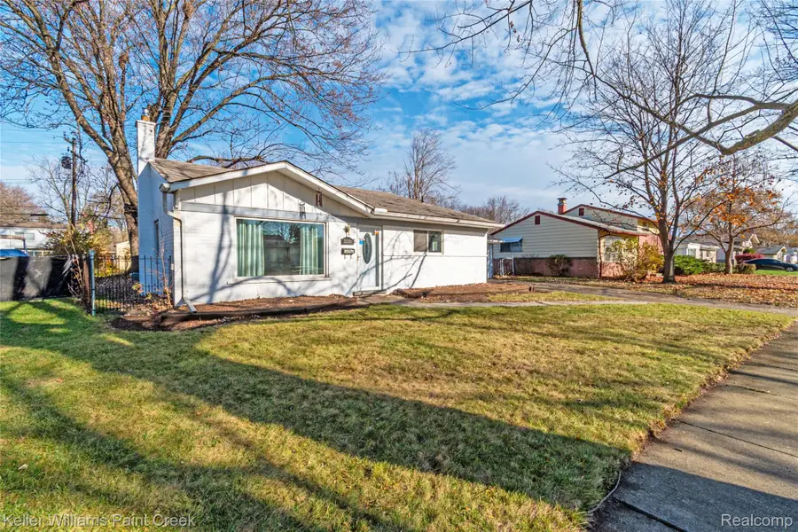 20355 Caniff Street, Clinton Township, MI 48035 - #3
