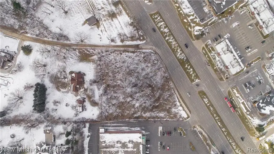 00 Berkshire, Bloomfield, MI 48302 - #2