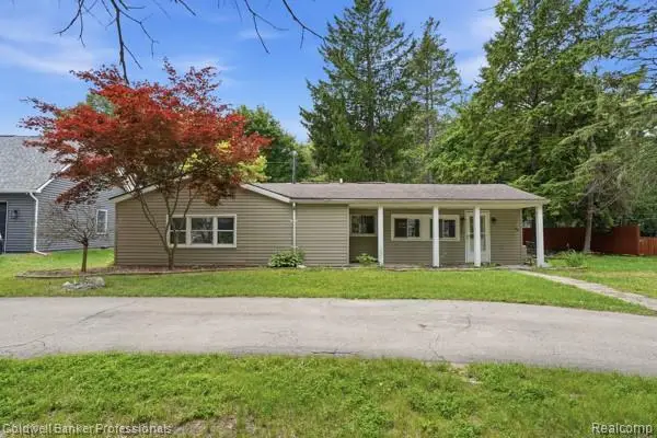2380 Rolandale, West Bloomfield, MI 48324 - #1