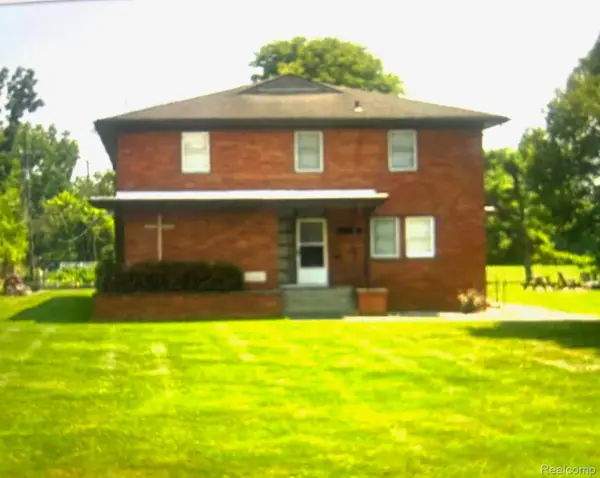 21599 E Parke Lane N, GrosseIle, MI 48138