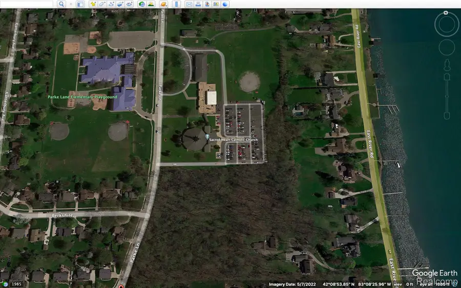 21599 E Parke Lane N, Grosse Ile, MI 48138 - #2