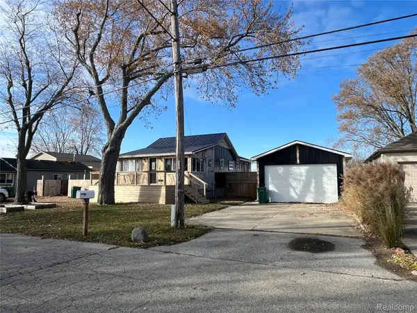 35754 Erie Drive, Brownstown, MI 48173