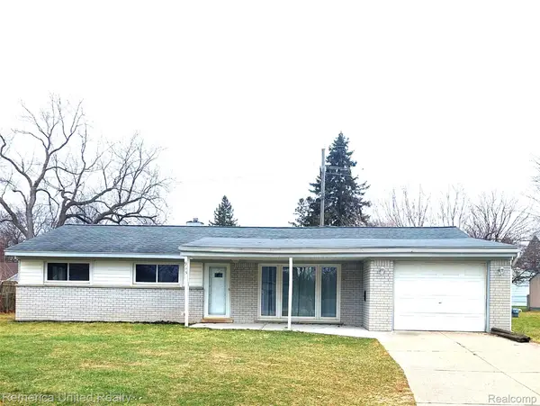 945 N Commerce Road, CommerceTwp, MI 48382