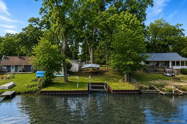 4370 Leroy Street, WhiteLake, MI 48383