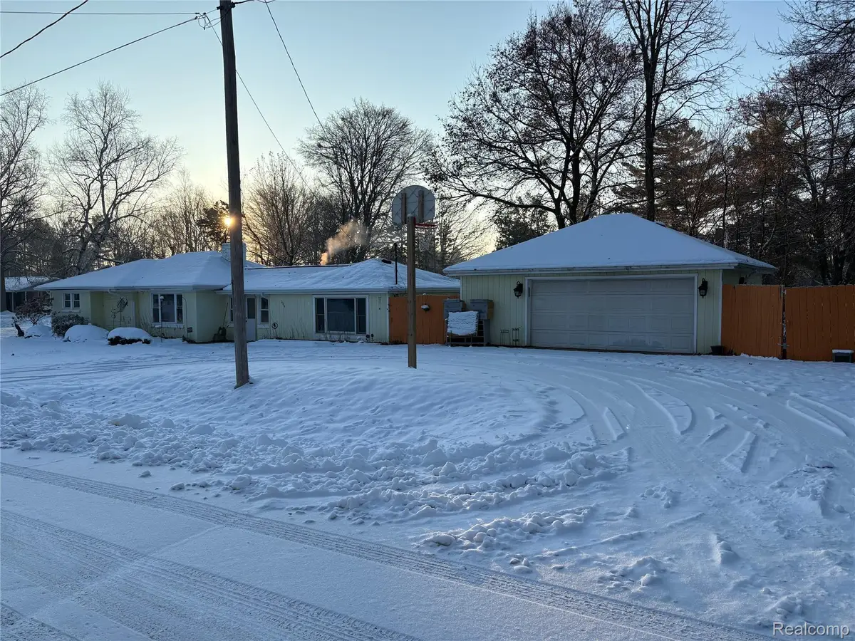 2374 Bradford Drive, Grand Blanc, MI 48507 - #1