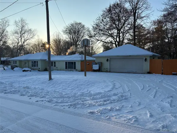 2374 Bradford Drive, GrandBlanc, MI 48507