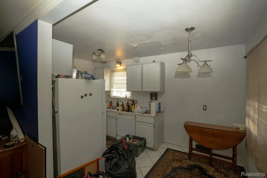 23011 Normandy Avenue, Eastpointe, MI 48021 - #3