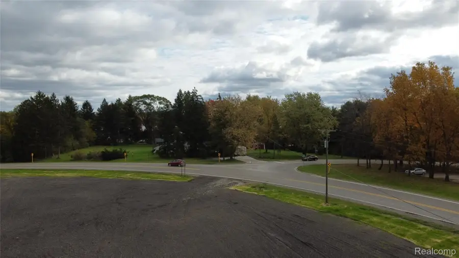 000 Silver Lake Road, South Lyon, MI 48178 - #3