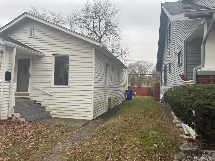 17229 Heyden Street, Detroit, MI 48219 - #3