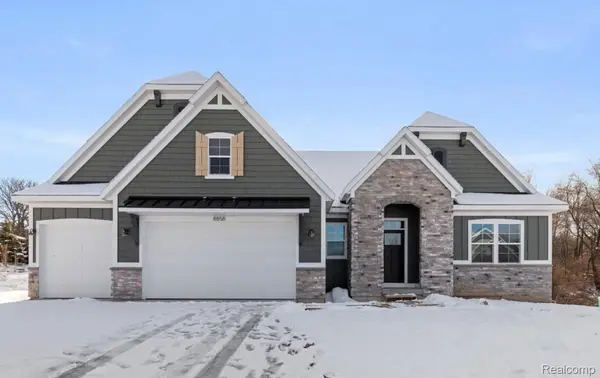 8858 Lapham Drive Ne, Rockford, MI 49341