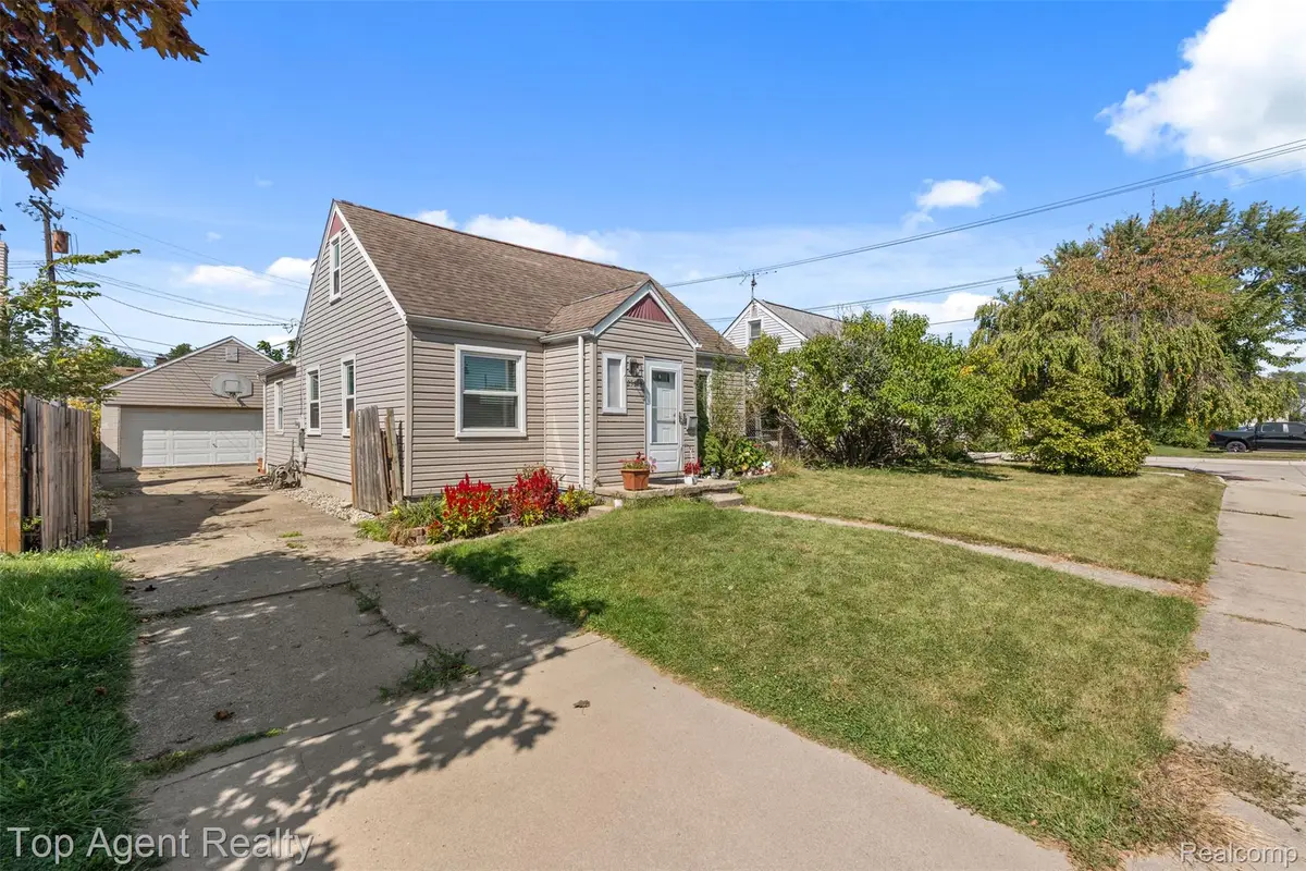 25673 Ford Street, Roseville, MI 48066 - #1