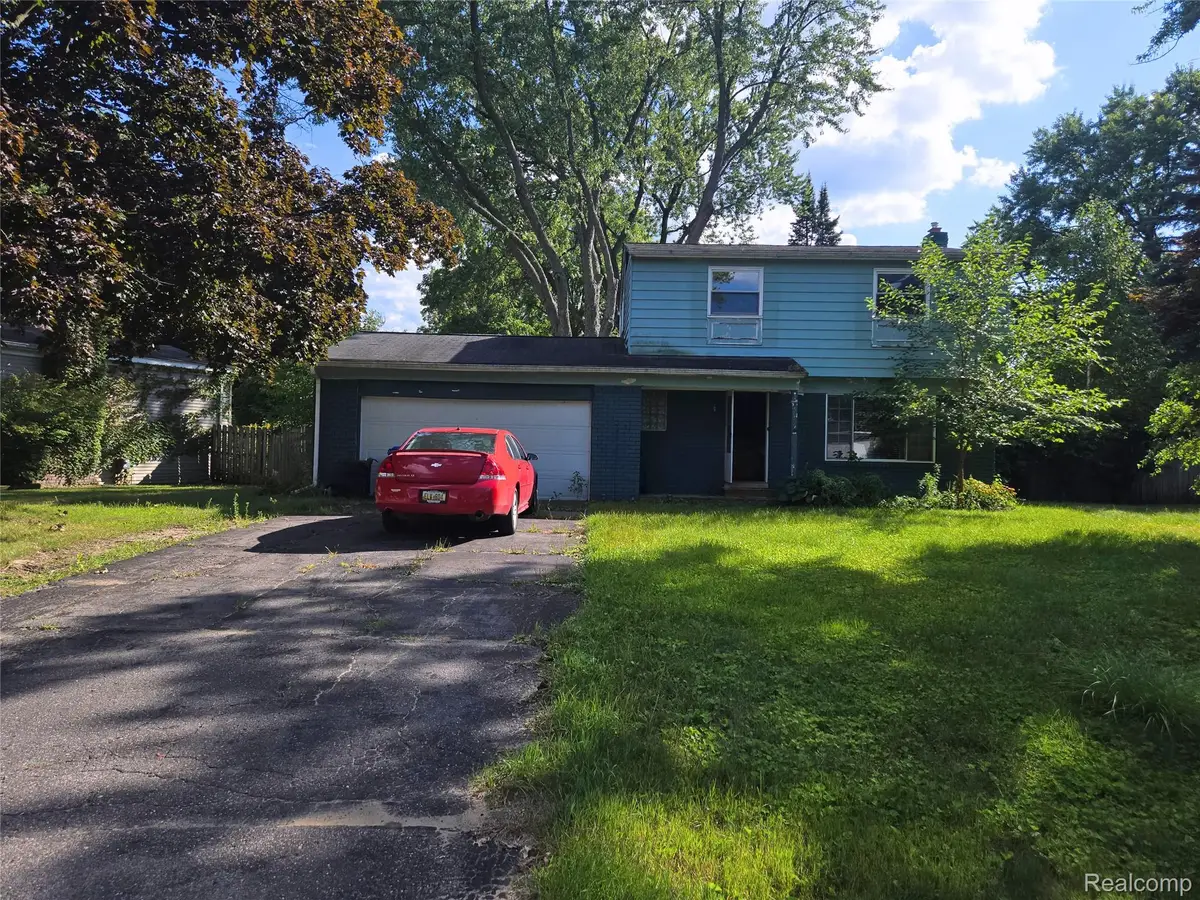 5969 Pleasant Drive, Waterford, MI 48329 - #1