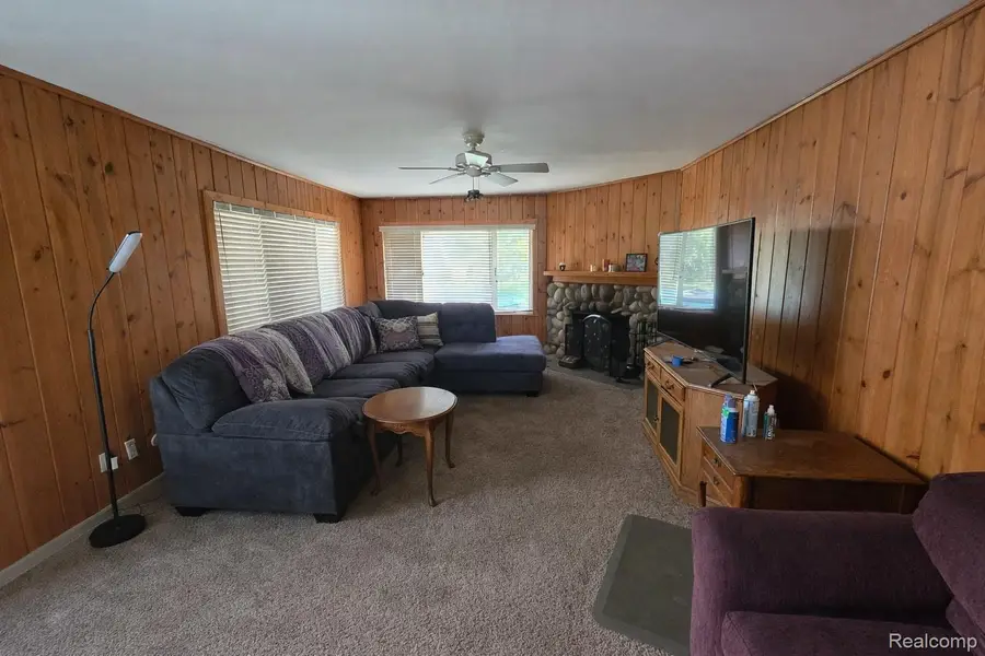 5969 Pleasant Drive, Waterford, MI 48329 - #3