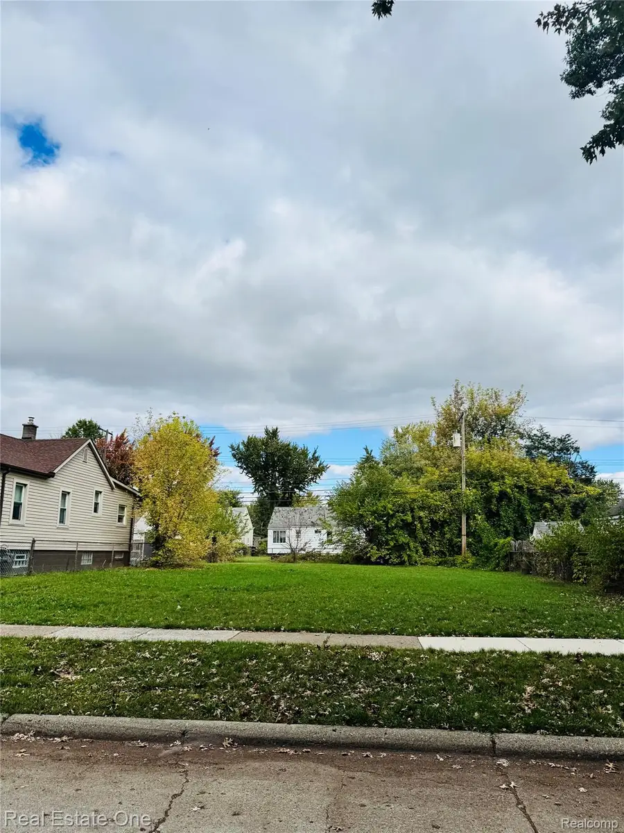 1670 Richmond Avenue, Lincoln Park, MI 48146 - #2
