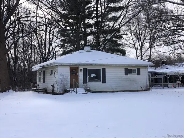 1704 E Webster Road, Flint, MI 48505