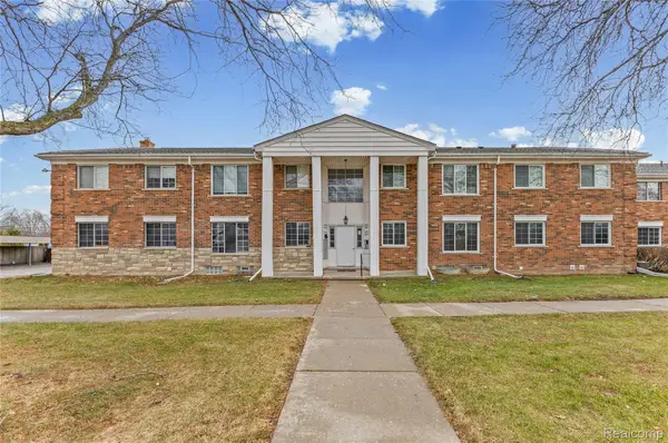 22592 Masonic, StClairShores, MI 48082