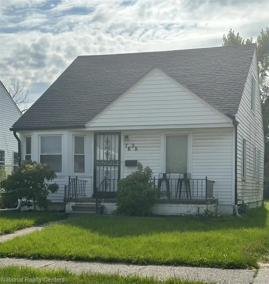 7635 Ashton Avenue, Detroit, MI 48228 - #2